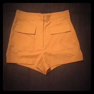 Cute Mustard Yellow High Waisted shorts!🌻