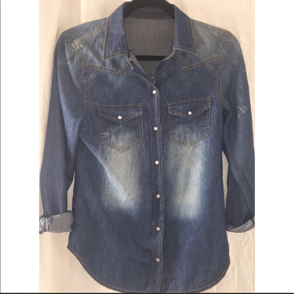 SOLD‼️ Denim Shirt, Size Small - Picture 3 of 4