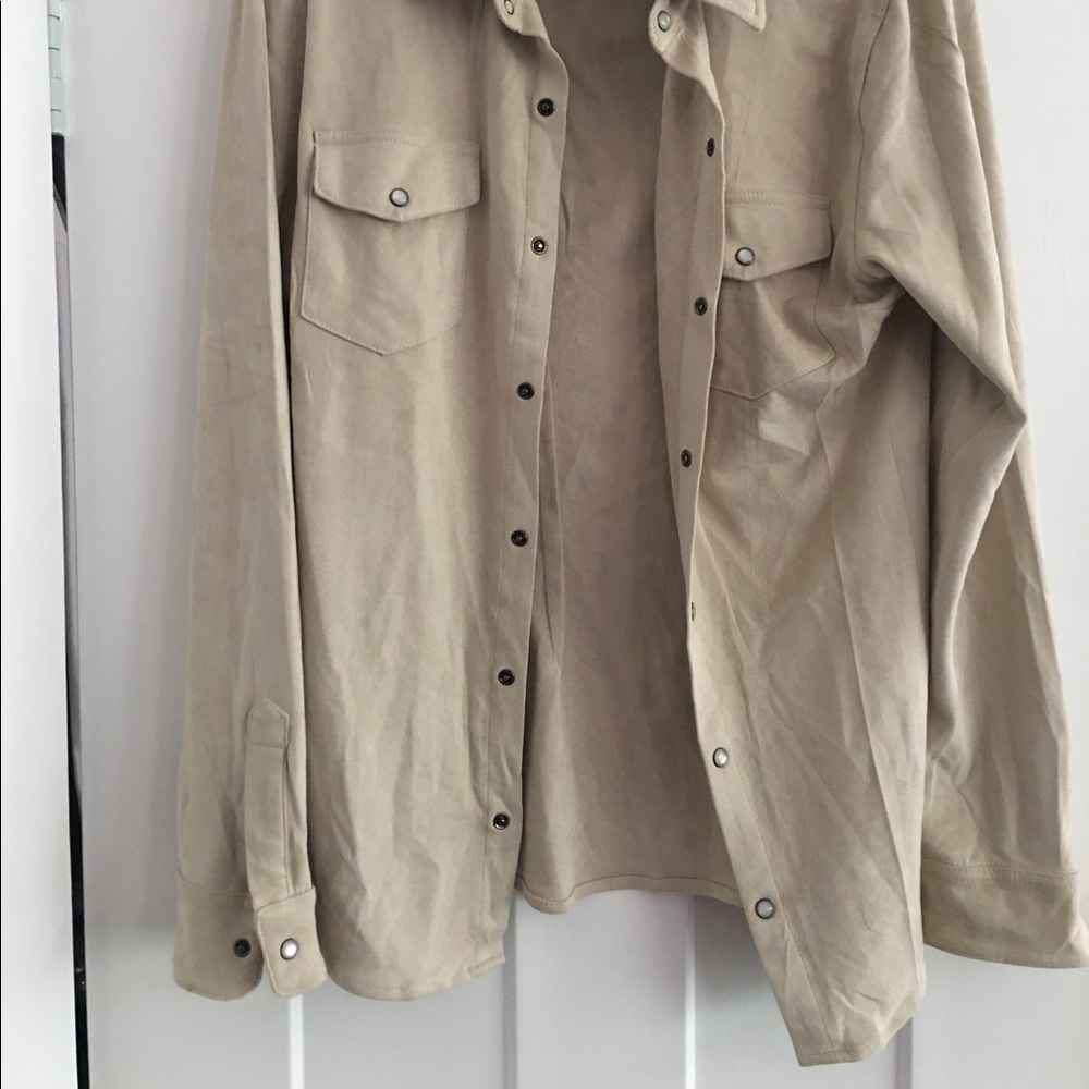 LF button down - Picture 4 of 4