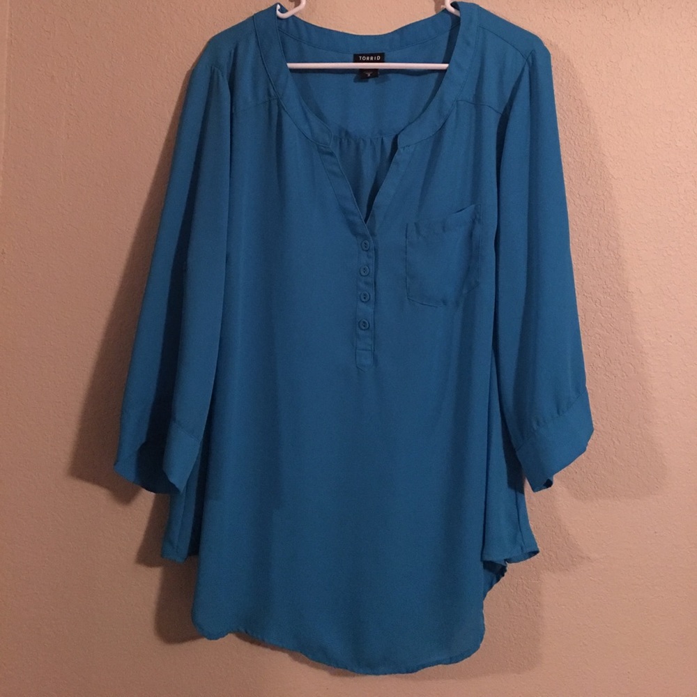 Awesome teal dress shirt.