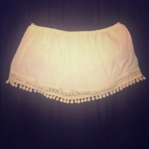 Cute Cream colored crop top!💫