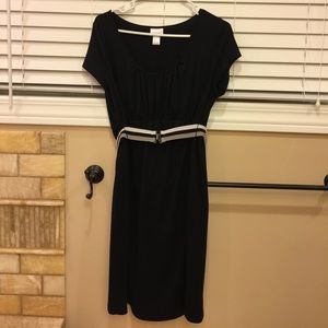 Chic belted scoop neck Motherhood Maternity dress