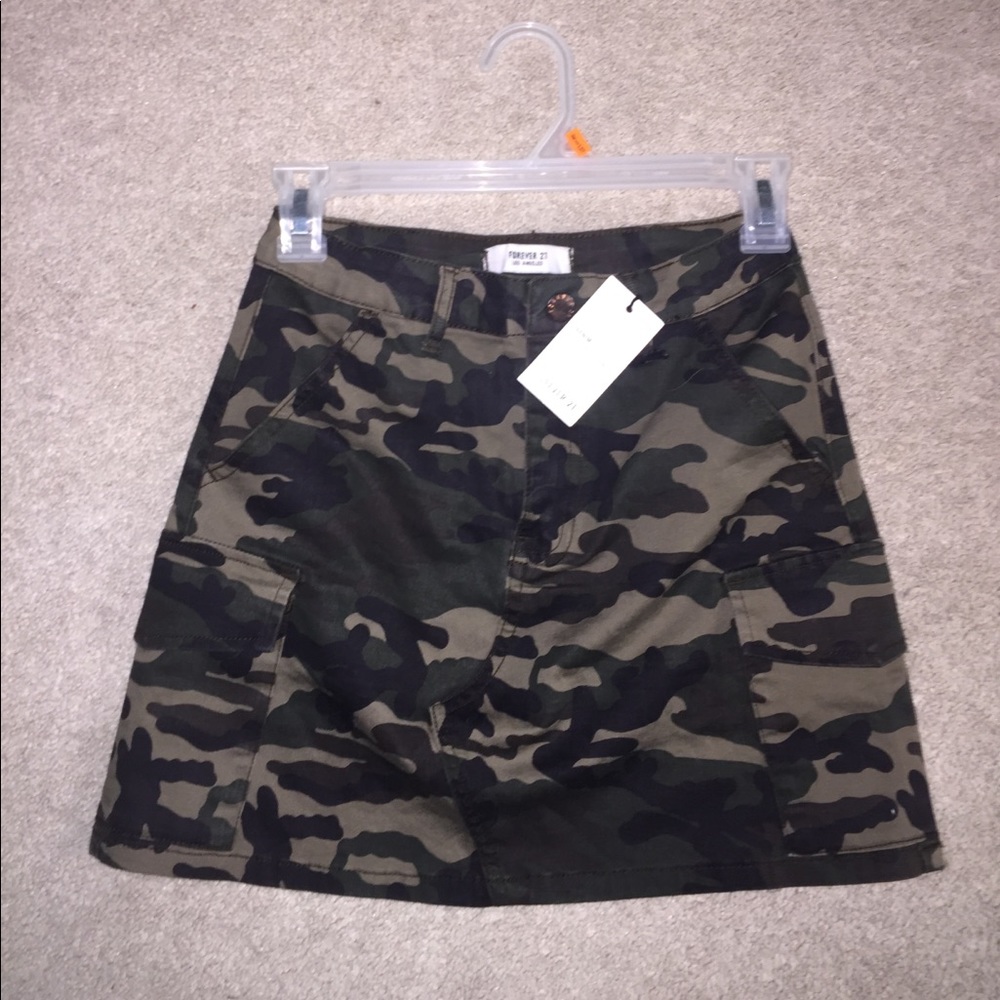 NWT camo skirt