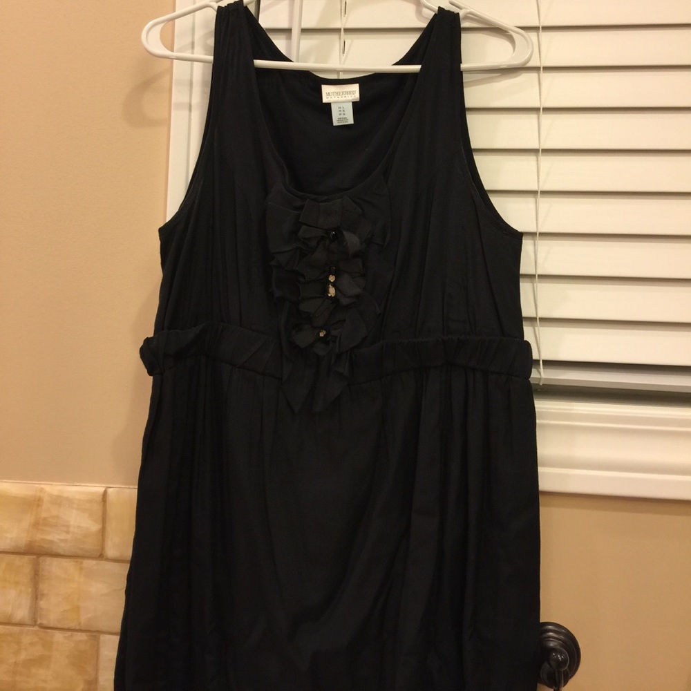 Fancy black sleeveless Motherhood Maternity dress