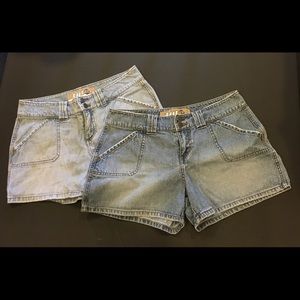 🔵Tyte size 9 shorts bundle of 2🔵