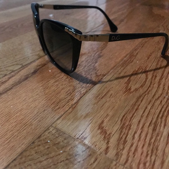 Authentic Dolce and gabbana sunglasses main image 6