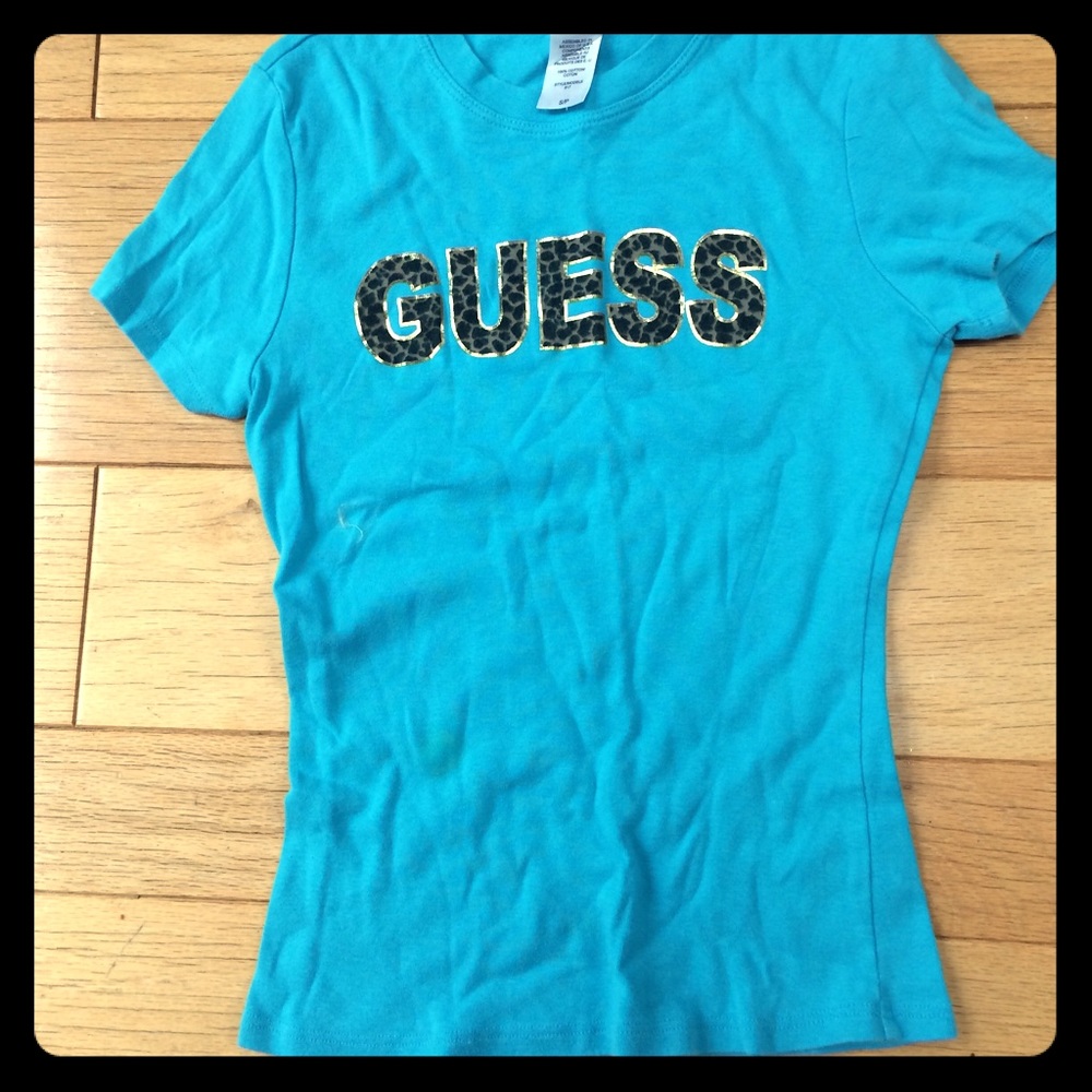 💯 original Guess tee shirt