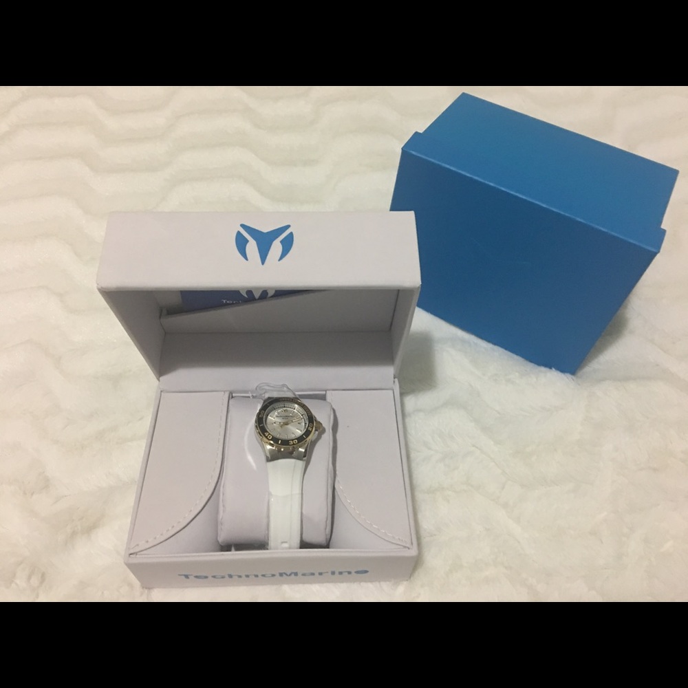 ***SOLD***BNWT TECHNOMARINE ladies watch