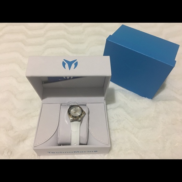 ***SOLD***BNWT TECHNOMARINE ladies watch - Picture 1 of 4