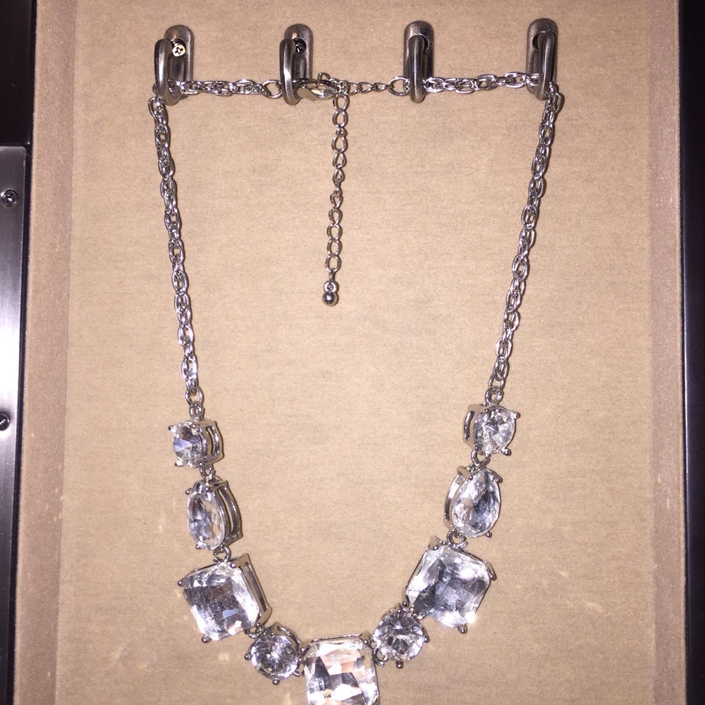 Chunky necklace with adjustable length
