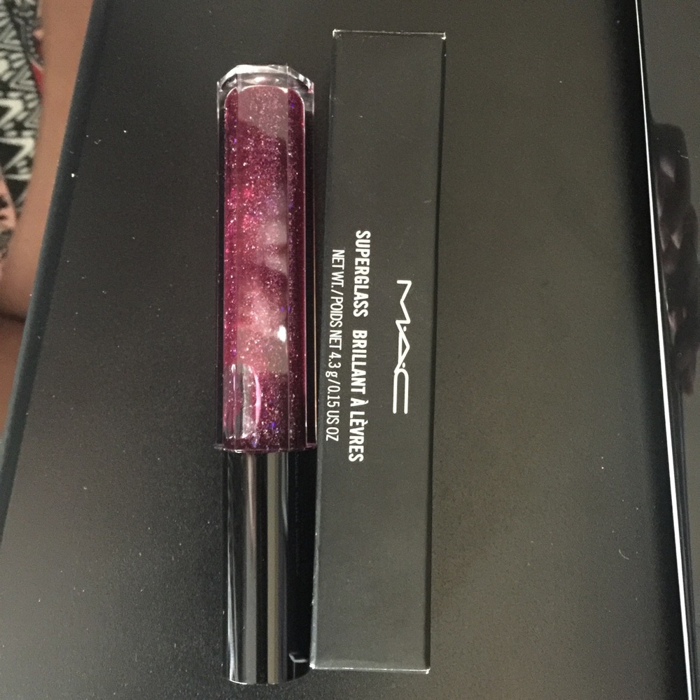 MAC Superglass Fan Frenzy