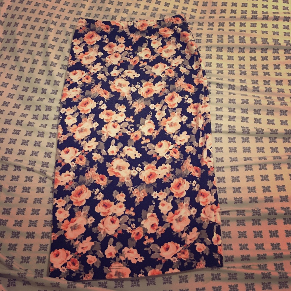 High waisted floral pencil skirt