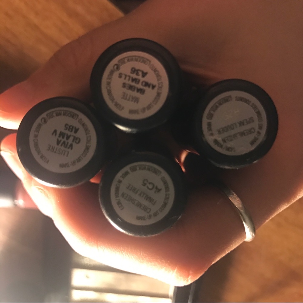 MAC lips - Picture 2 of 4
