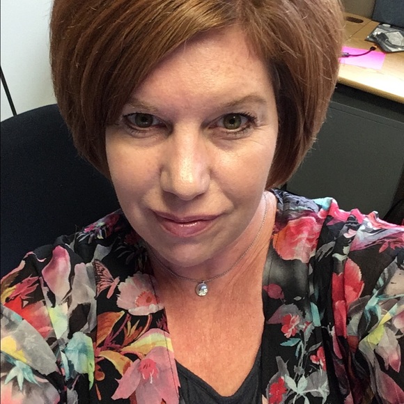 Last One! Small. Fringed Floral Kimono - Picture 5 of 5