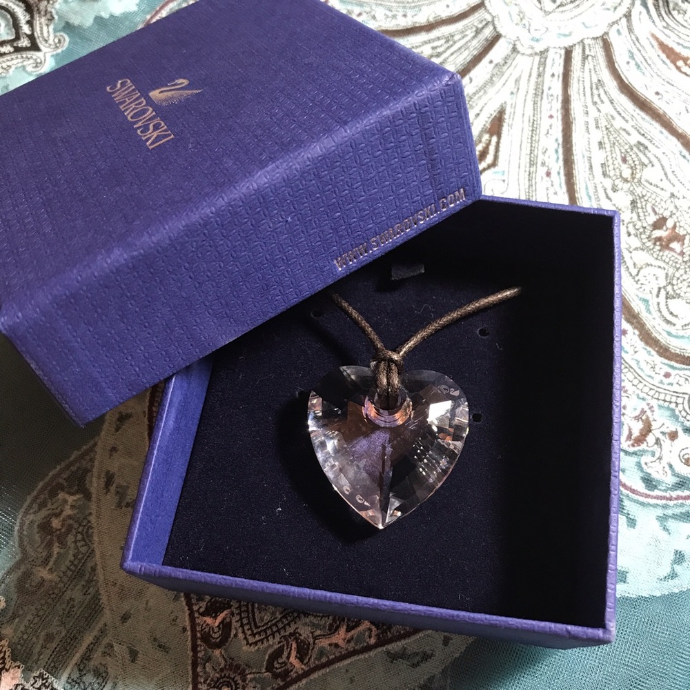 PRICE⬇️🆕AUTHENTIC SWAROVSKI CRYSTAL HEART PENDANT