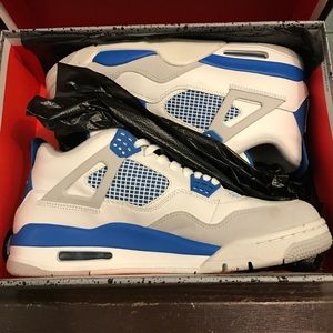 Air Jordan 4 Retro "Military Blue"