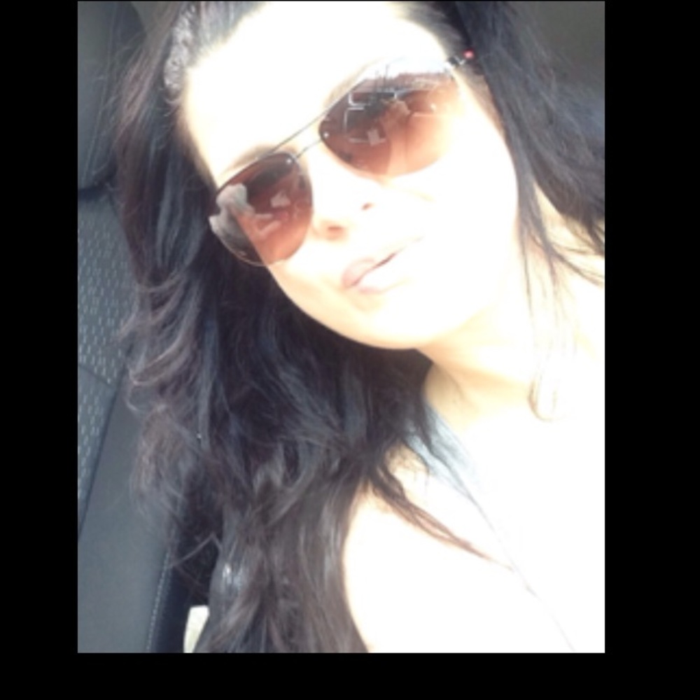 Meet your Posher, Gina