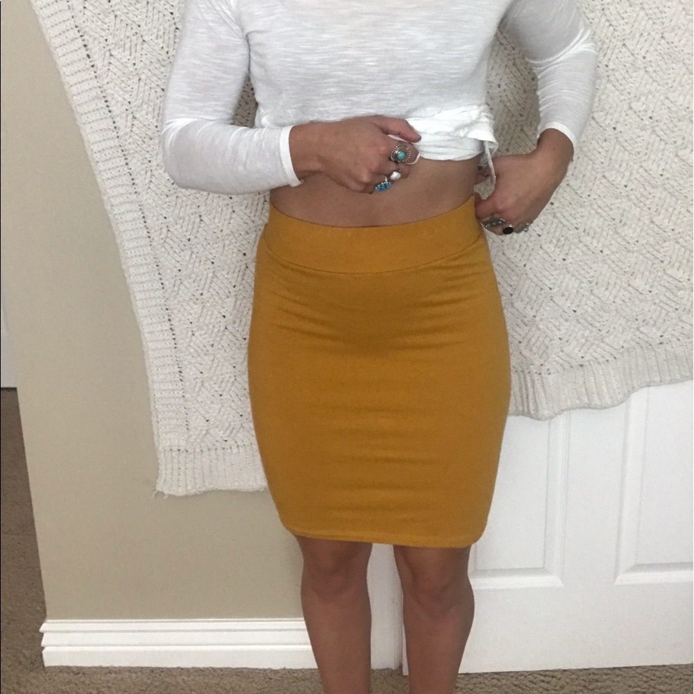 Mustard yellow pencil skirt