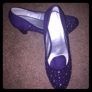 Purple suede pumps 💜💜💜 (never worn-10 wide)