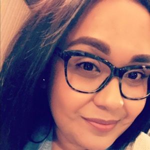 Meet your Posher, Ana