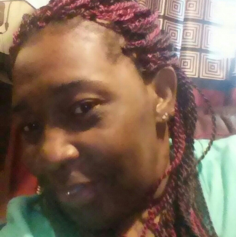 Meet your Posher, Denise