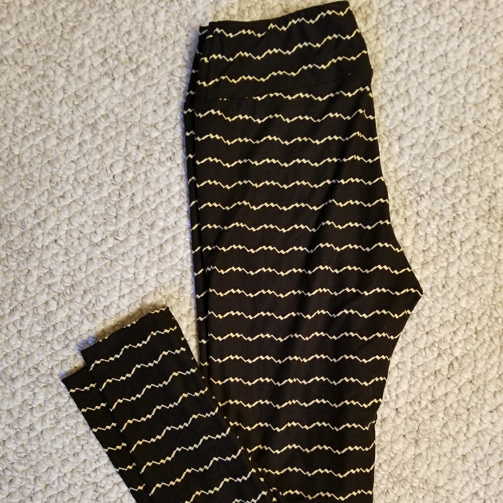 OS Lularoe leggings