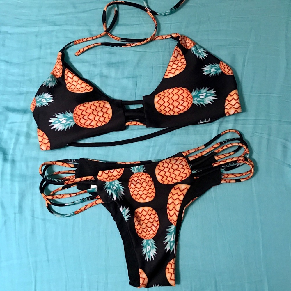 Pineapple bikini set!