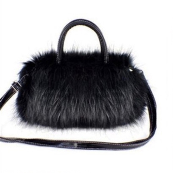 🎁 BRAND NEW  🎁 furry bag - Picture 2 of 2