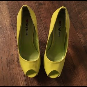 Neon heels