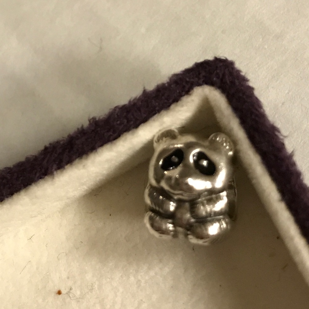 💯 % AUTHENTIC PANDORA PANDA CHARM