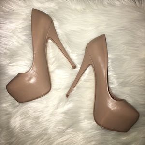 Steve Madden Platform Pumps