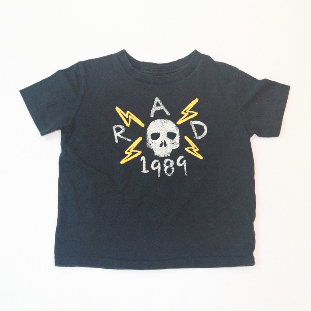 Gap Navy blue skull T Shirt