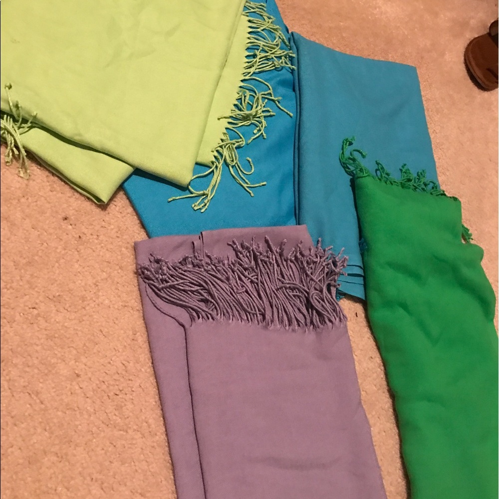 FIVE CUTE PASHMINAS