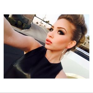 🌈💘MEET YOUR POSHER💘🌈