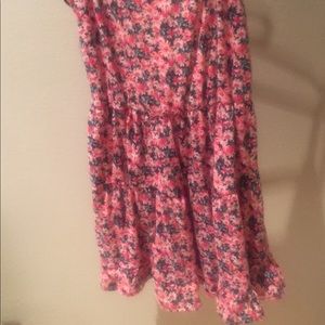 Super cute floral dress