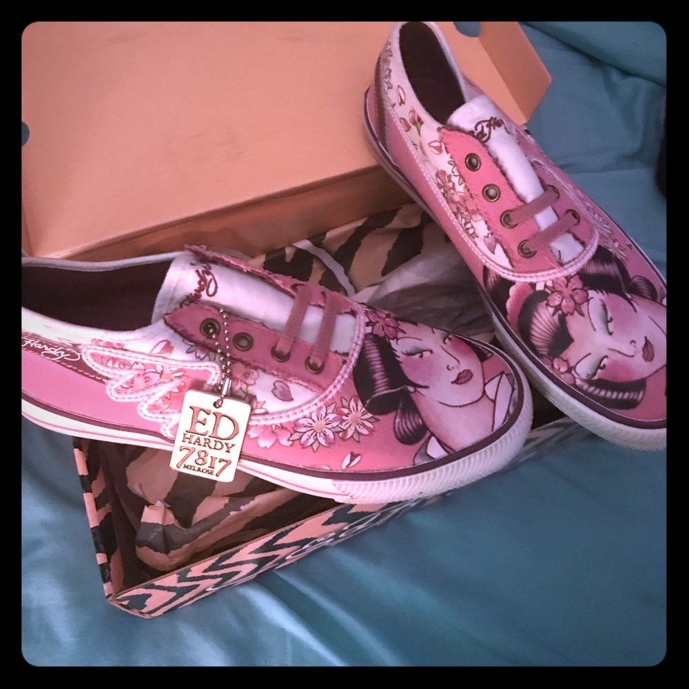Pink Ed Hardy Sneaker