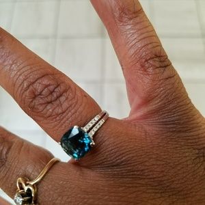 Meet your Posher, Billenthia