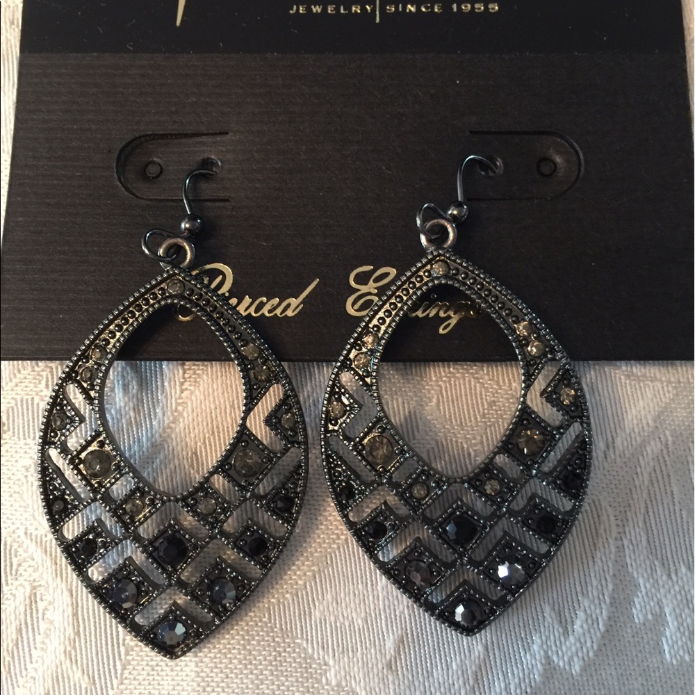NWOT Erika Earrings