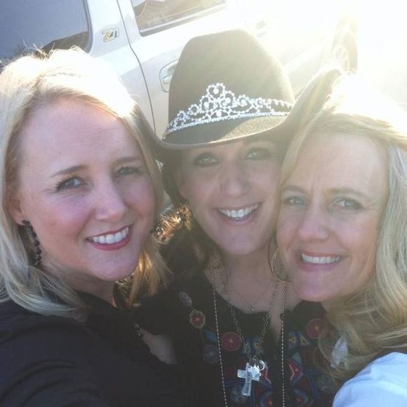 Meet your Posher, Stephanie - Picture 1 of 1