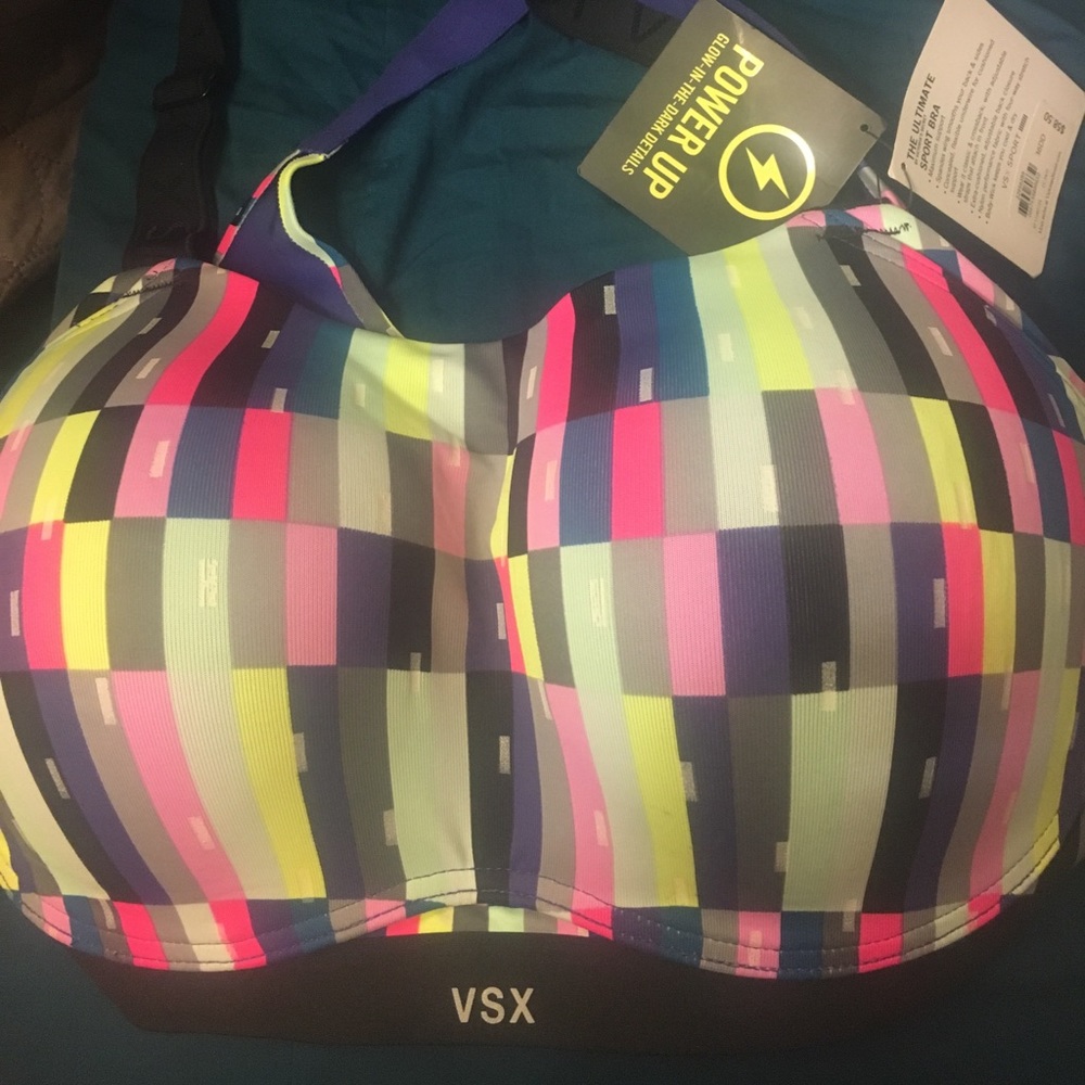Victoria's Secret Glow in Dark Sports Bra Limited