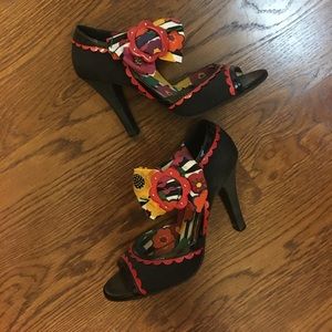 Betseyville cute heels!!