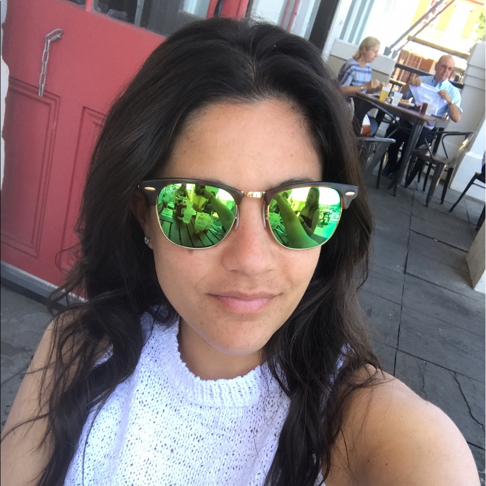 Meet your Posher, Elexis