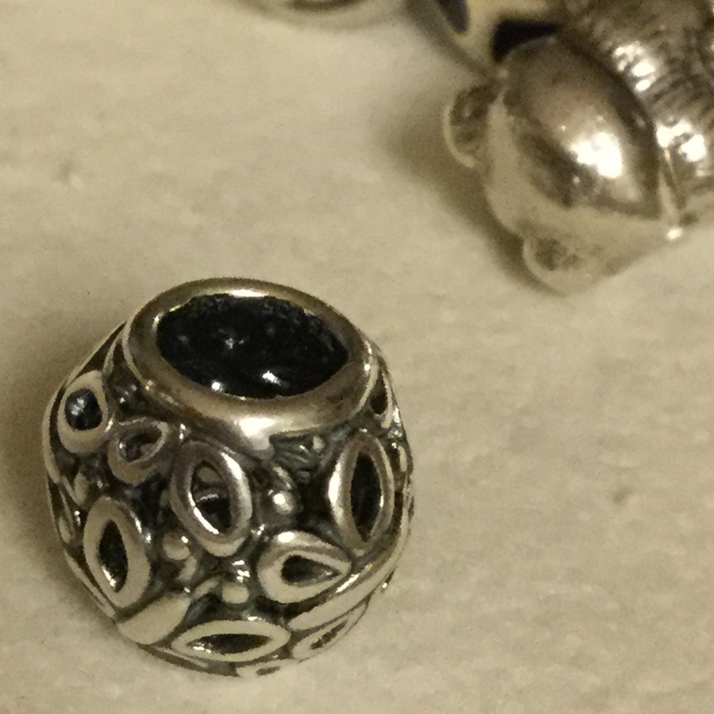 💯 % AUTHENTIC PANDORA BUTTERFLY GARDEN BEAD 🦋