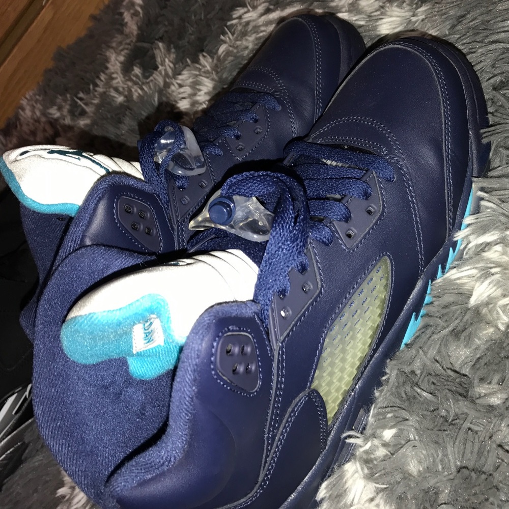 RETRO JORDAN 5s SIZE 7Y