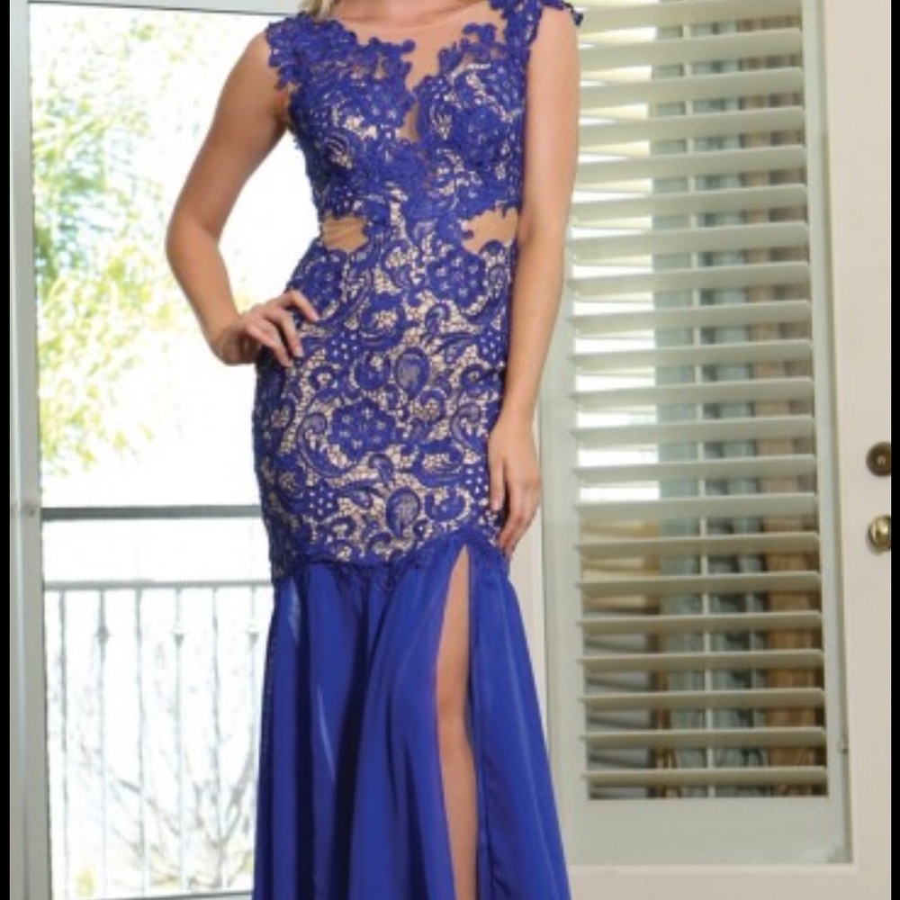 Gorgeous blue & nude formal dress with high slit.