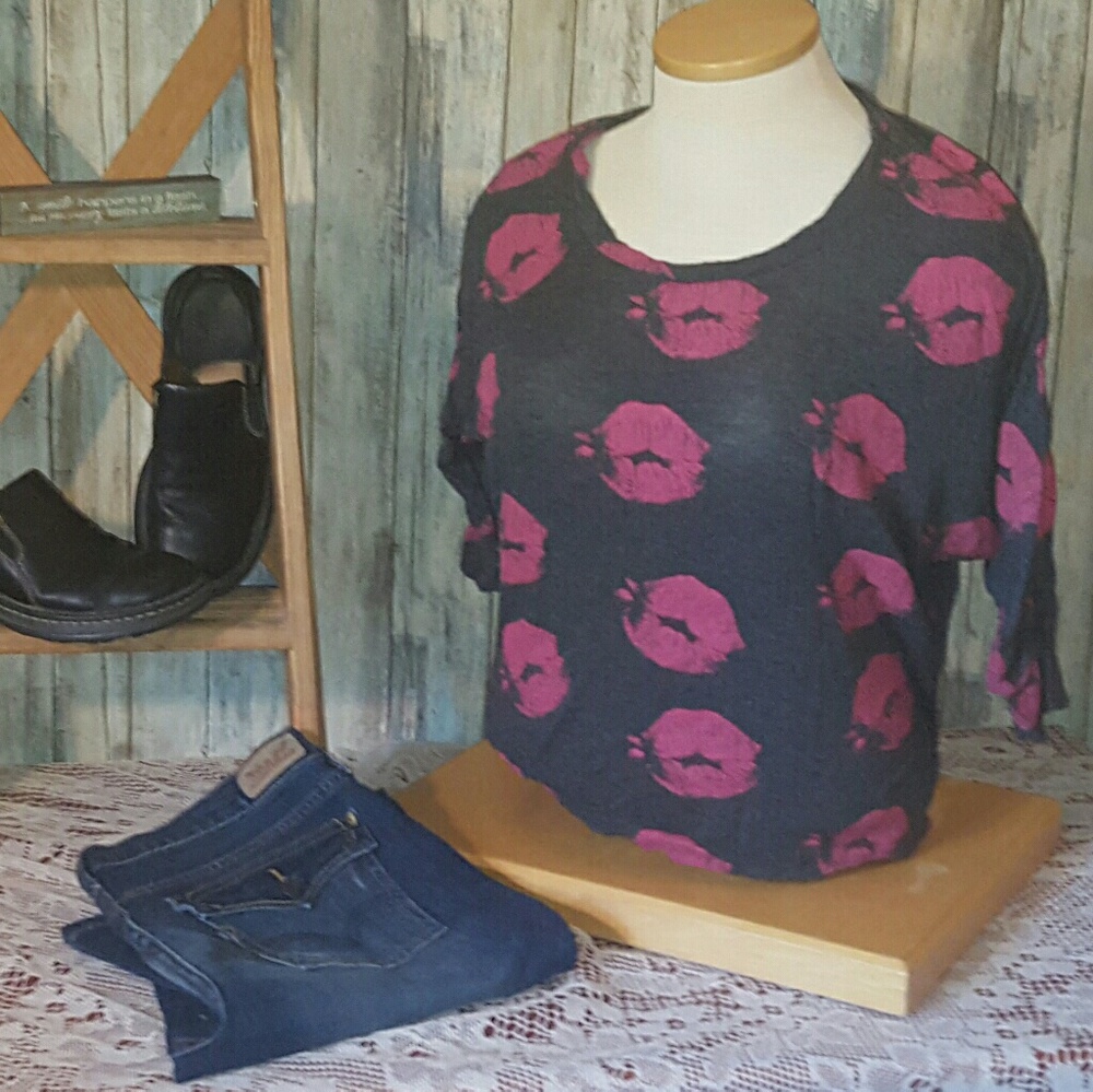 Rue 21 SWAK 3/4 sleeve shirt
