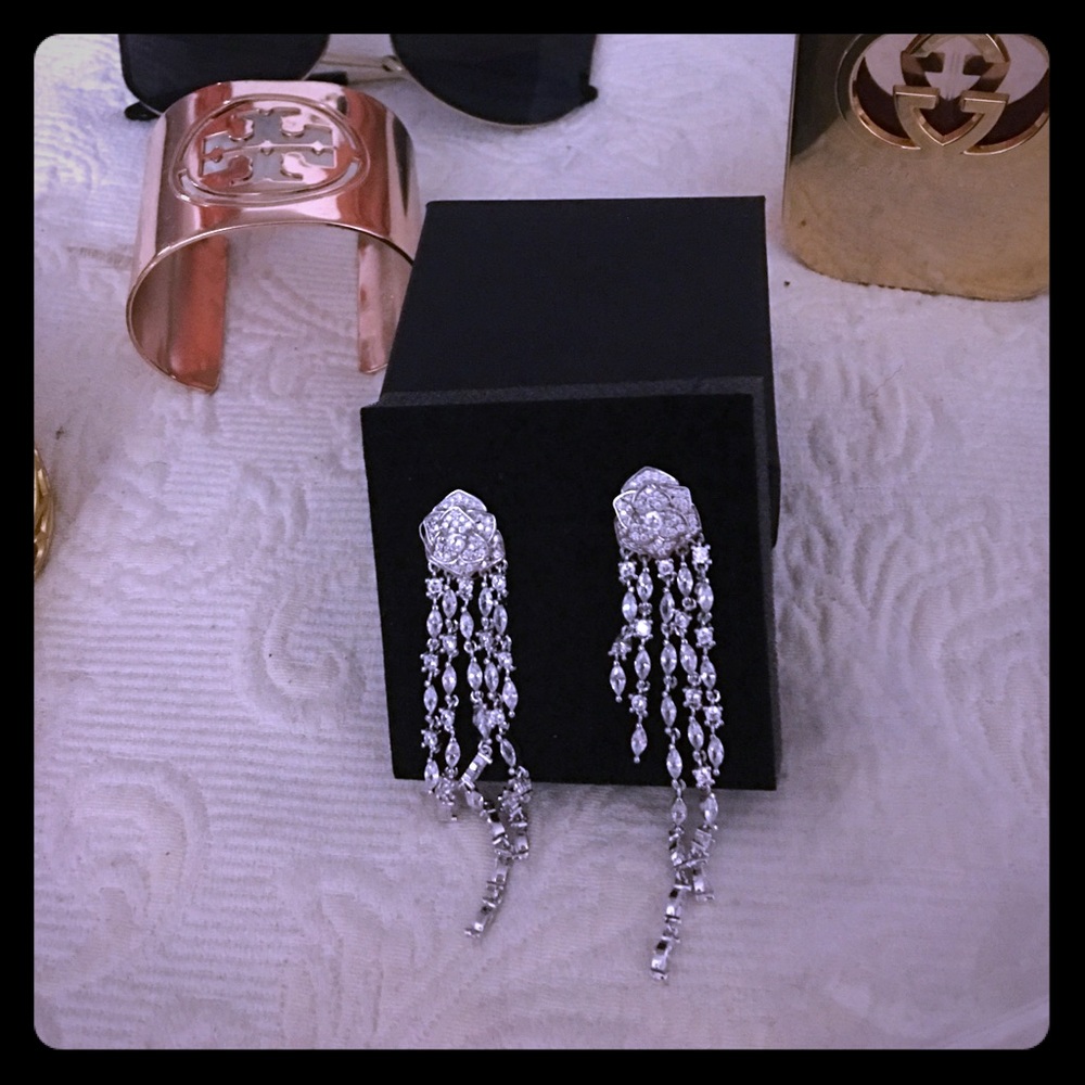 Pendant Earrings with Camellia Rose 🌹