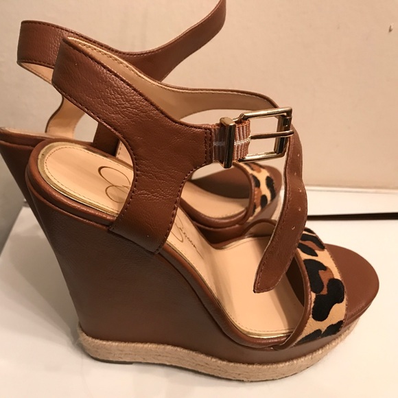 Jessica Simpson - Picture 2 of 7