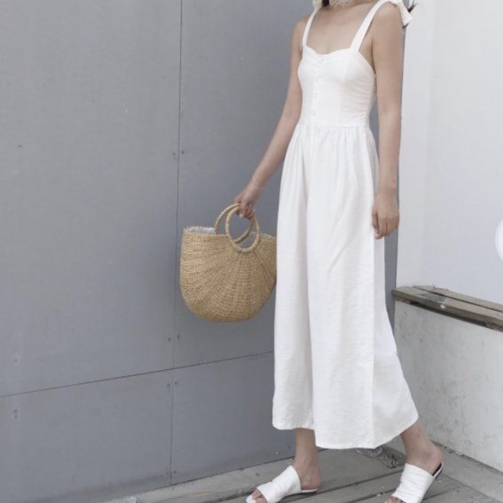 • wide leg jumpsuit • - Picture 1 of 7