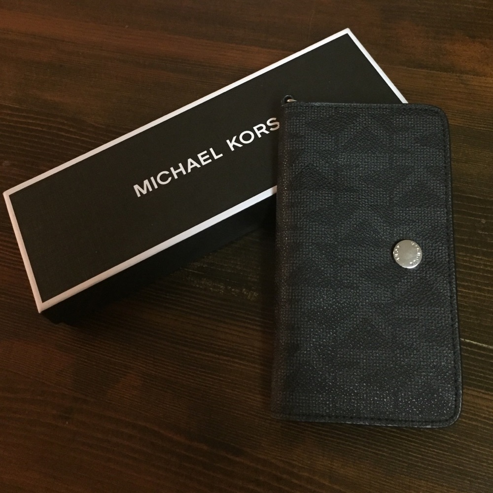 NWOT MICHAEL KORS iPhone 6 Wallet Case